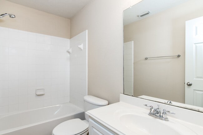 Building Photo - 207 N Burberry Park Cir