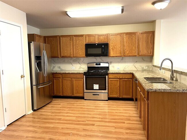 Building Photo - 7619 Painted Desert Dr