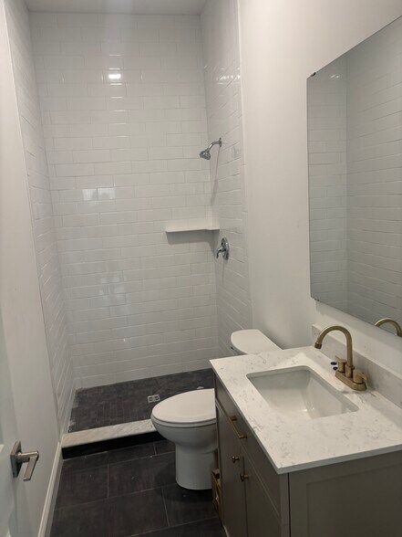 Building Photo - 261 Bradley St