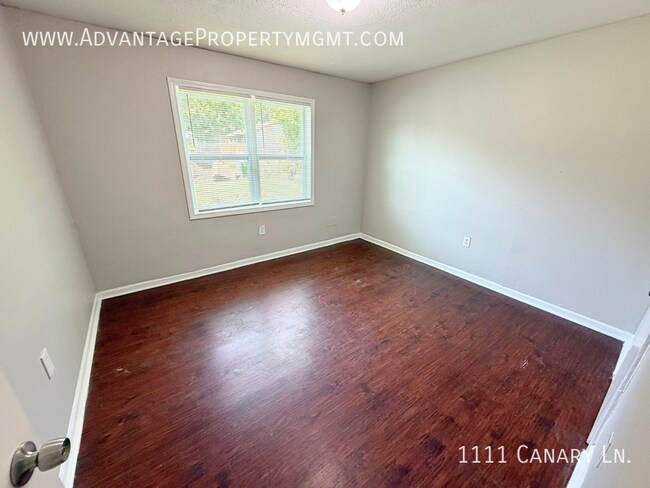 Building Photo - 1111 Canary Ln