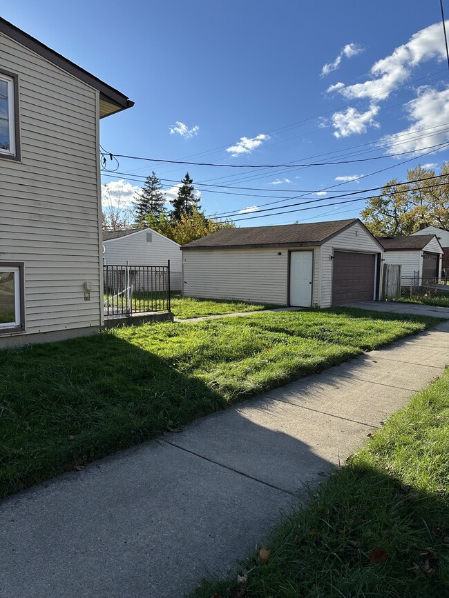 Building Photo - 3948 17th St