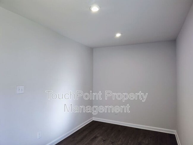 Building Photo - 8031 Sinnet Pl