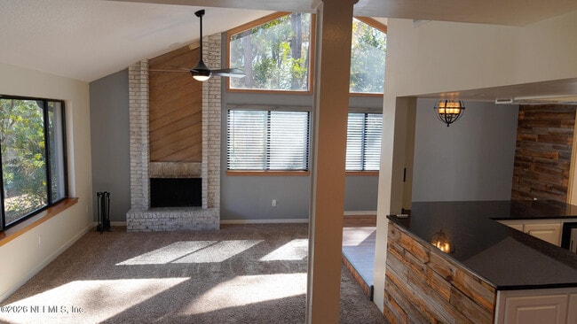 Building Photo - 12238 Spiney Ridge Dr S