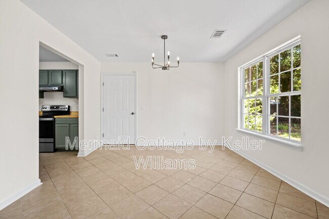 Building Photo - 7 Grandiflora Ln