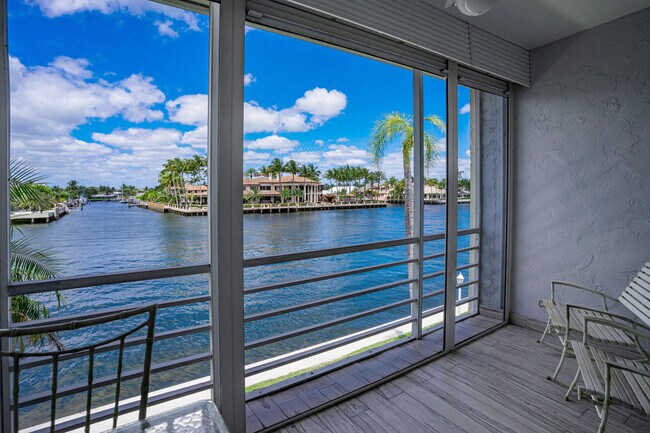 Building Photo - 3605 NE 32nd Ave