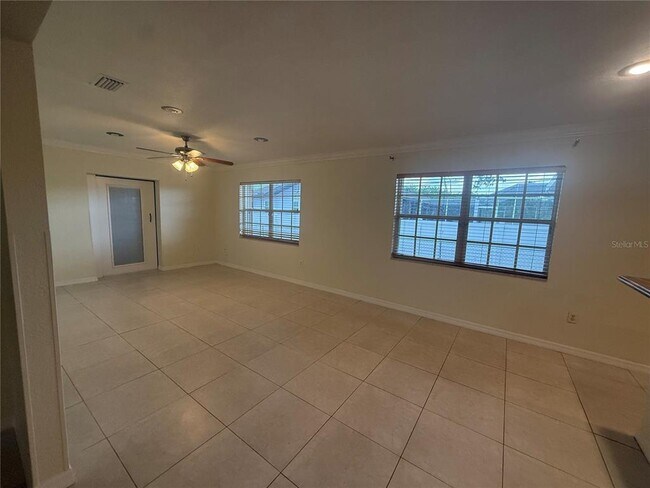 Building Photo - 440 W Tarpon Blvd NW