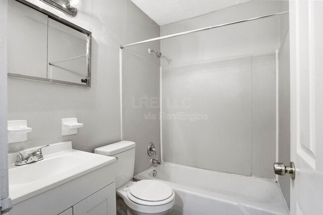 Building Photo - 2516 Pennacook Rd