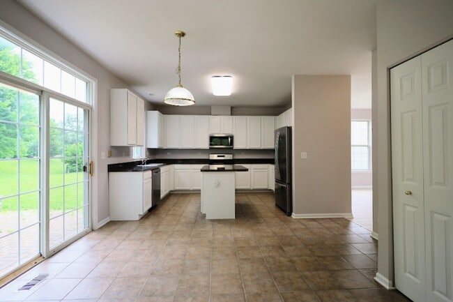 Building Photo - 771 S Sienna Dr