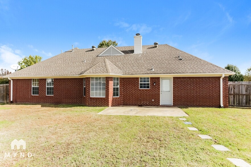 Building Photo - 7357 Lee Ann Dr
