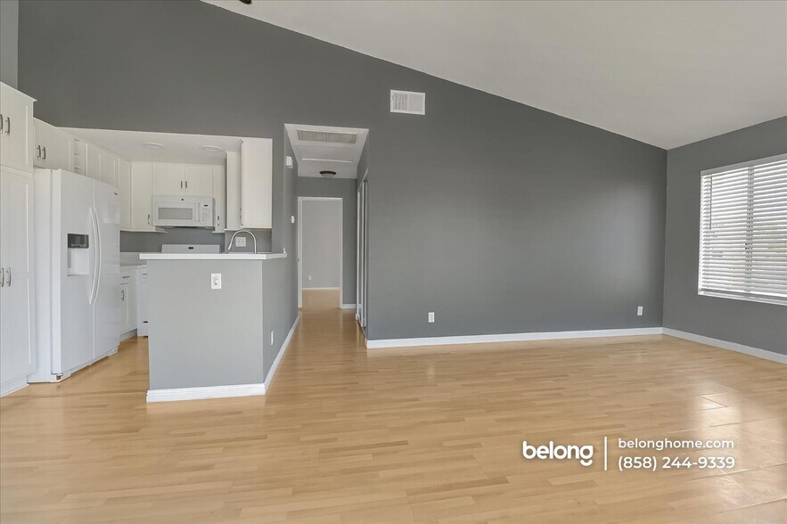 Building Photo - 4212 Vista Panorama Way