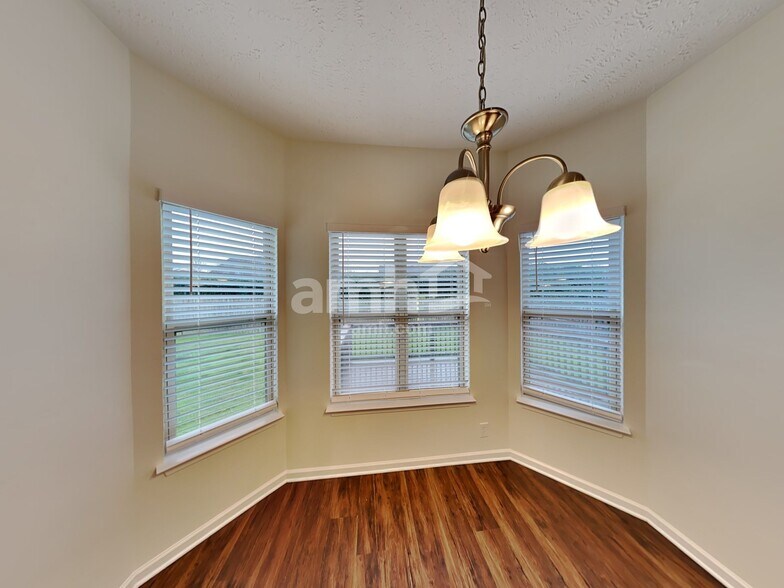 Building Photo - 3331 Foxside Ln