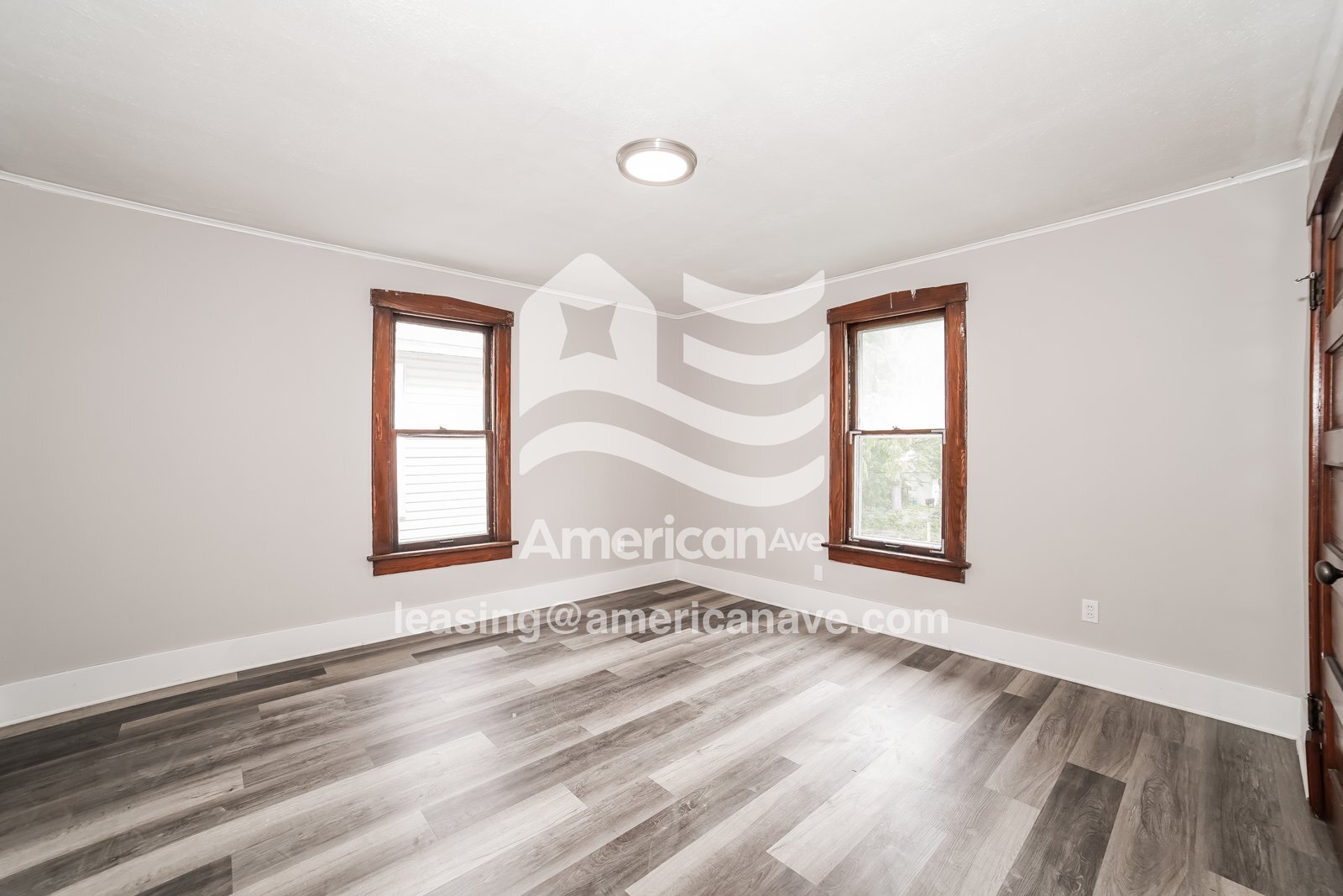 Building Photo - 707 E Republic St