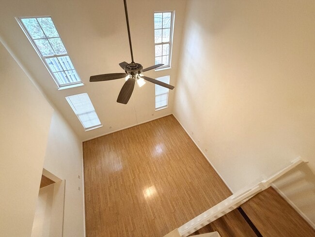 Building Photo - 5106 Bartholomew's Ln