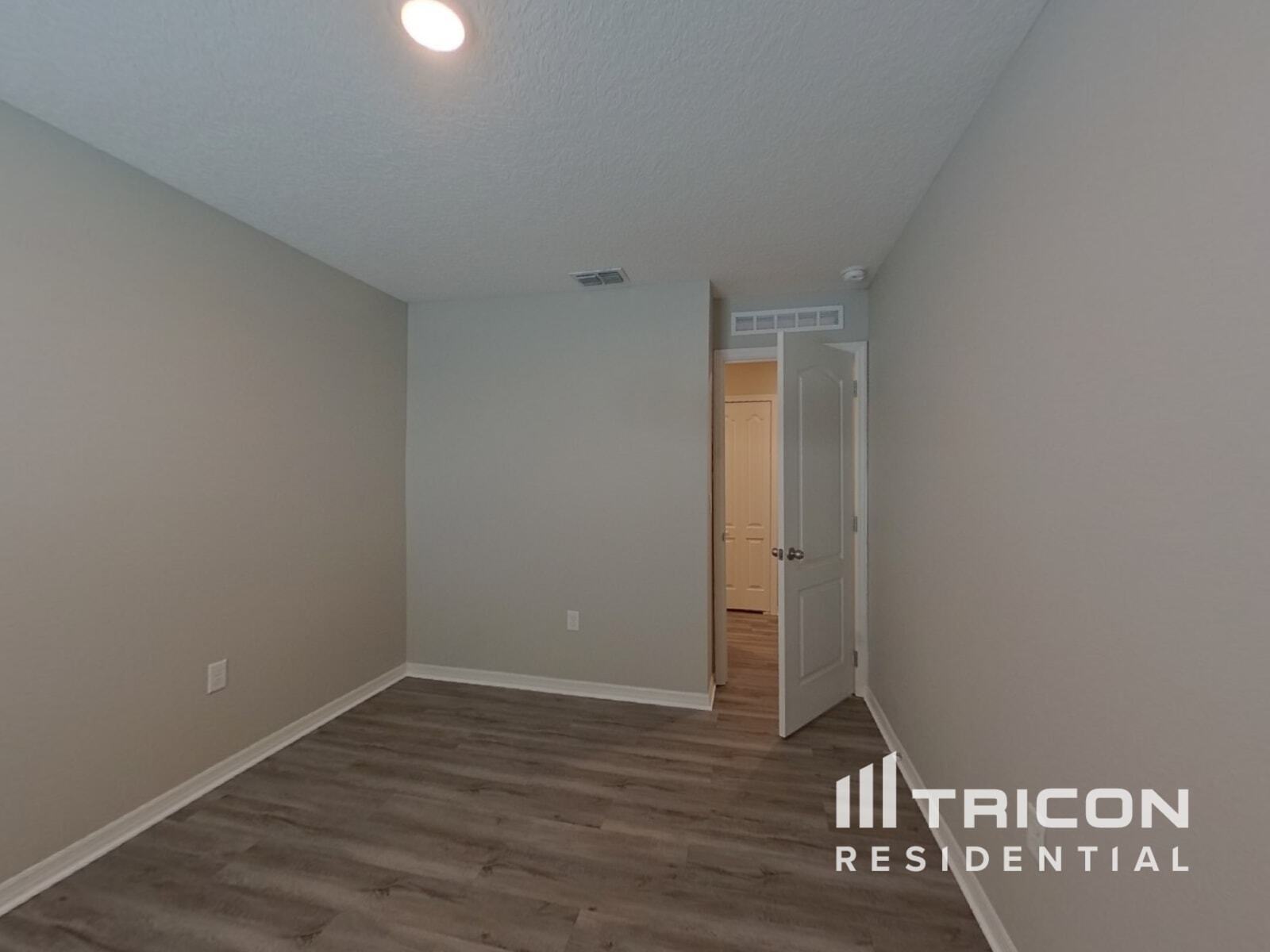 Building Photo - 4321 Desert Rose Ave