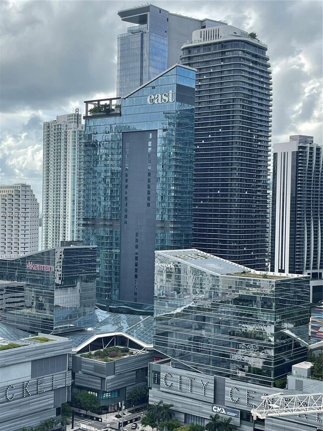 Building Photo - 92 SW 3rd St