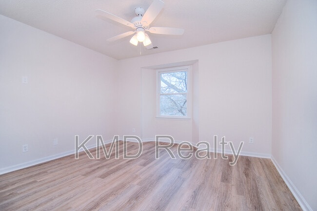 Building Photo - 6120 Meadow Rose Ln