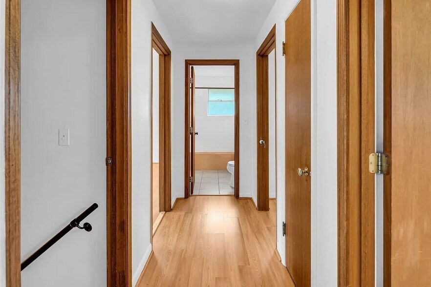 Building Photo - 3602 NE 75th St