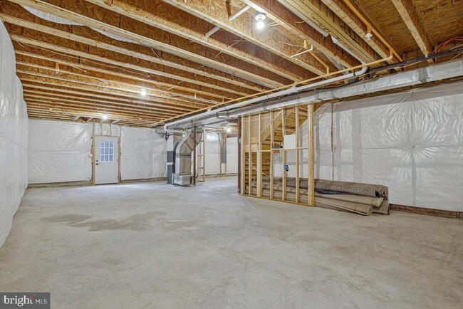 Building Photo - 408 Kosmill Dr