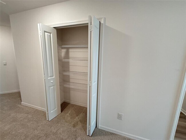 Building Photo - 10821 Ironwood Tree Wy