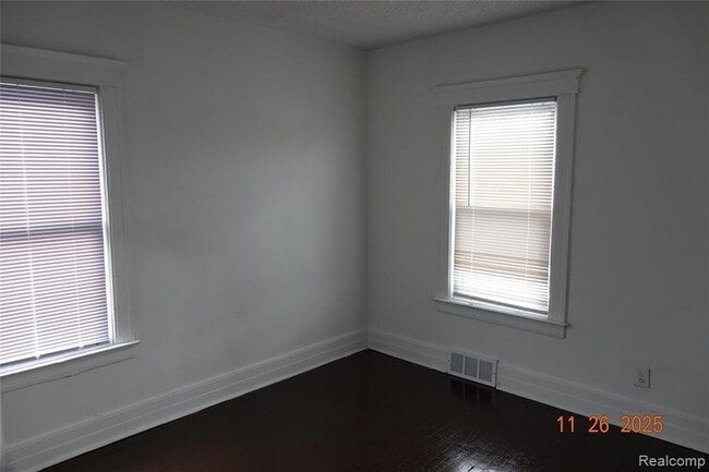 Building Photo - 12851 2nd Ave