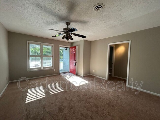 Building Photo - 4194 Spirea Dr