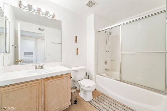 Building Photo - 3125 N Buffalo Dr