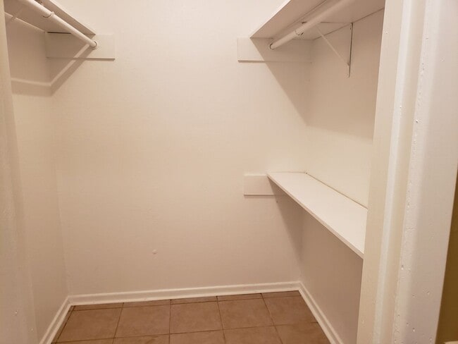 Building Photo - 3410 Reno Dr