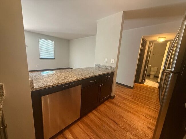 Building Photo - Renovated 1 Bedroom in South Nashville - $99 Deposit Special!
