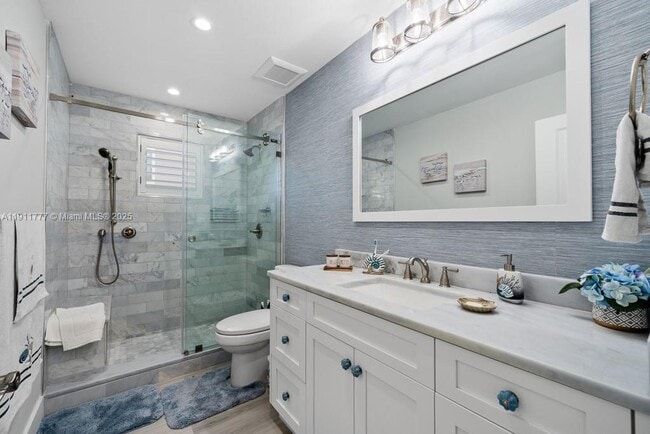 Building Photo - 112 Ave D