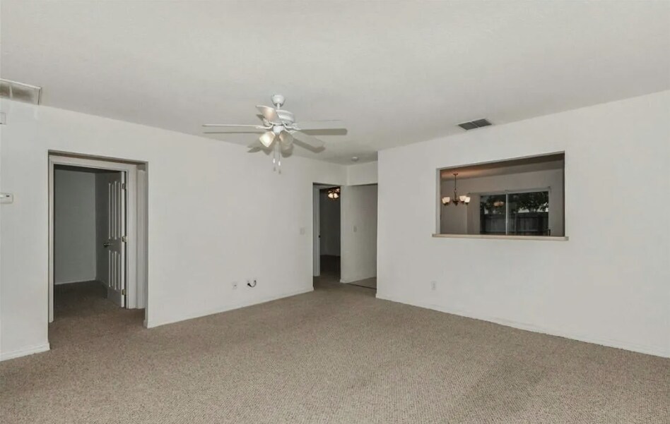 Building Photo - 2131 N Pine Cone Ave
