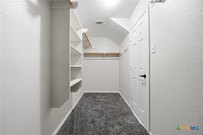 Building Photo - 5304 Oster Dr