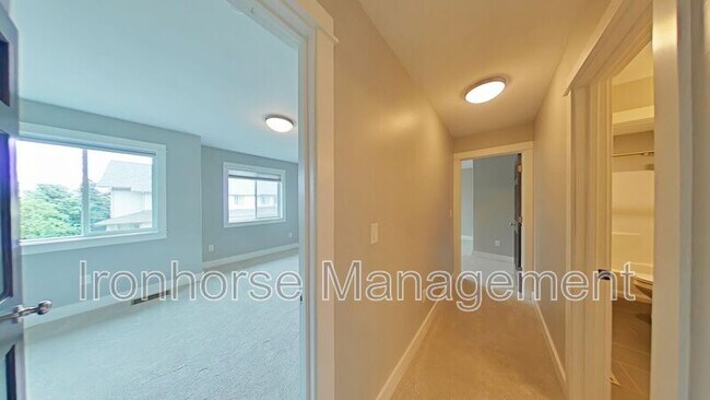 Building Photo - 2930 Warbler Way
