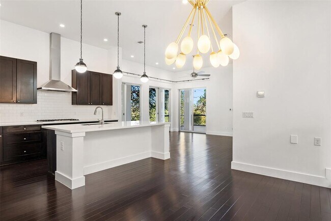 Building Photo - 1303 Azie Morton Rd