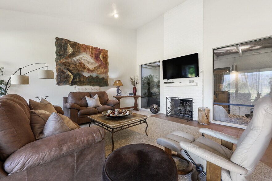Building Photo - 47 Juan Carlos Dr