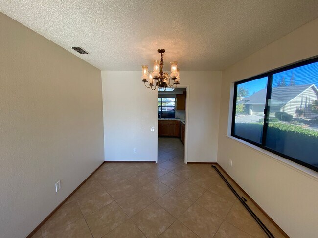Building Photo - Well Maintained, Large Corner Lot