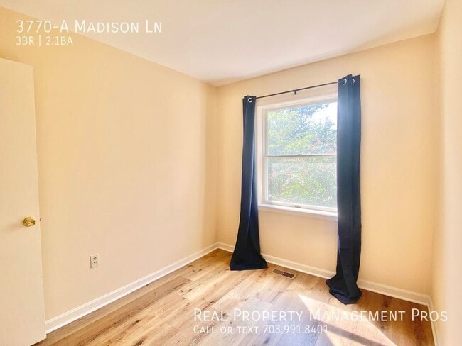 Building Photo - 3770-A Madison Ln-