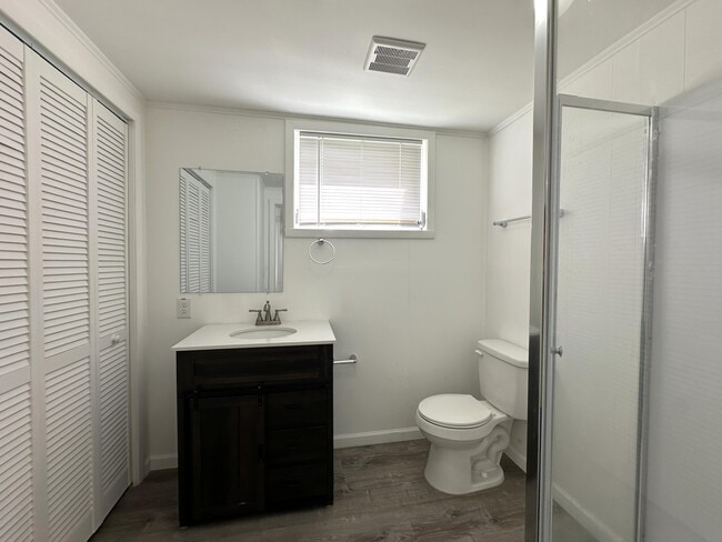 Building Photo - 110 Tyner Dr