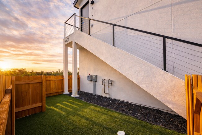 Building Photo - 4606 Shoshoni Ave