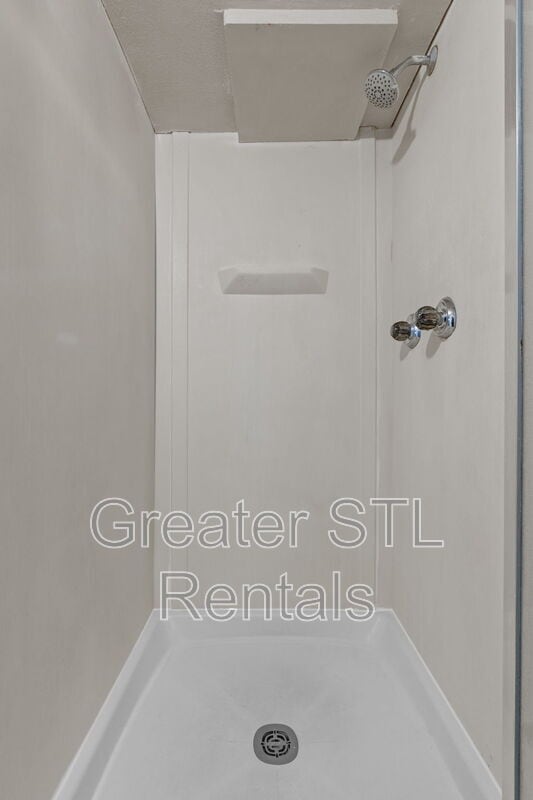 Building Photo - 3 Venetia Ct