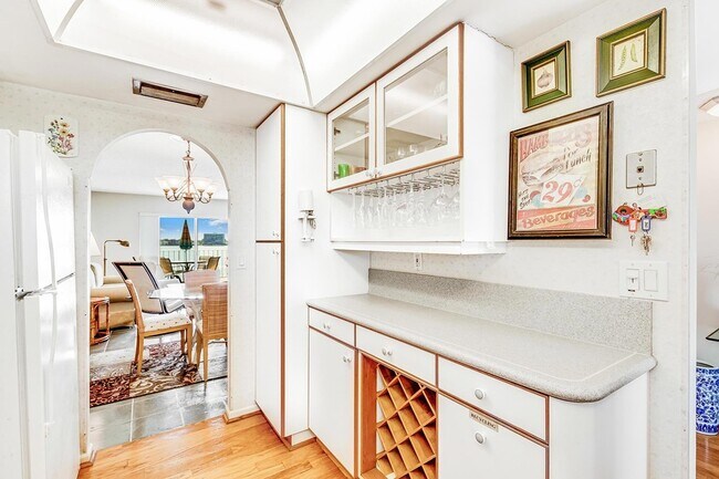 Building Photo - 1025 Sugar Sands Blvd