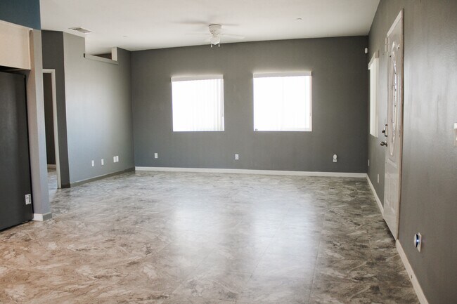 Building Photo - 1381 Soledad Ave