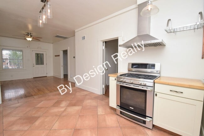 Building Photo - Charming Armory Park Bungalow with Private Off-Street Parking