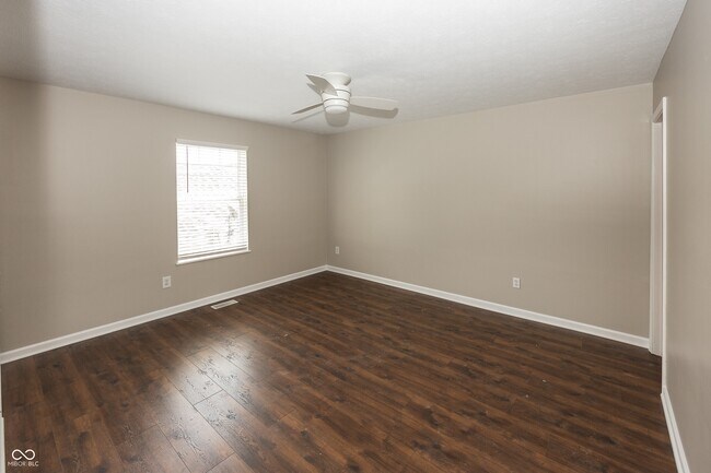 Building Photo - 2410 Silver Ct