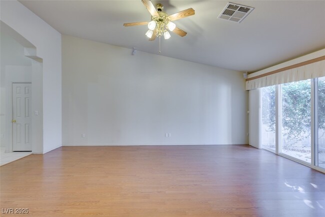 Building Photo - 10308 Juniper Creek Ln