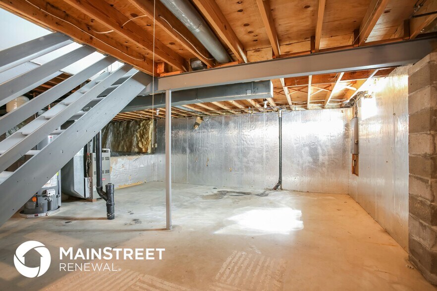 Building Photo - 315 Chatterly Ln