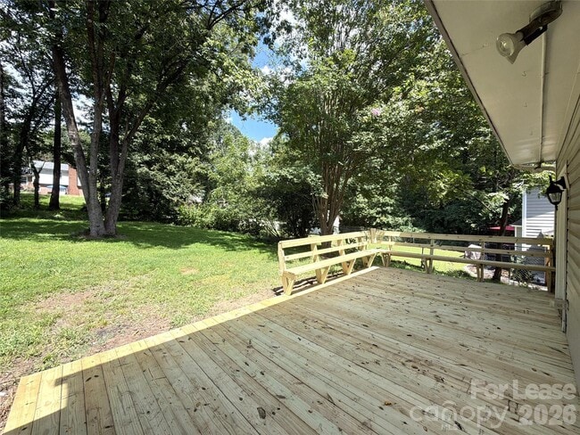 Building Photo - 7409 Lockmont Dr