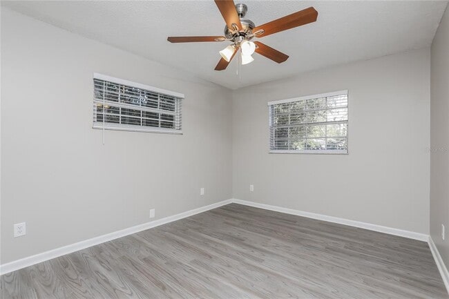 Building Photo - 3074 Riverbrook Dr