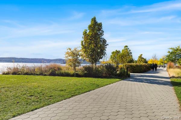 Building Photo - 4 Lighthouse Lndg