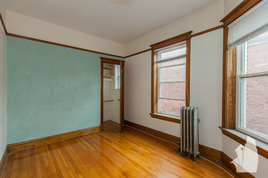 Building Photo - 1210 W Addison St