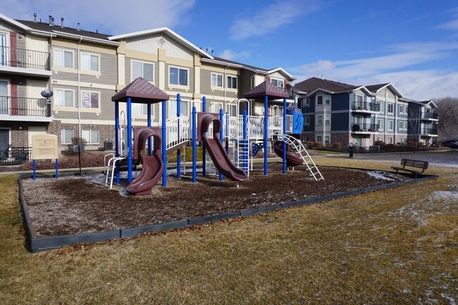 Building Photo - 8264 Resaca Dr
